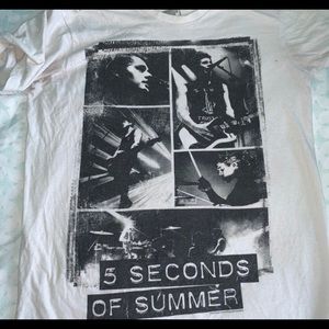 5SOS shirt